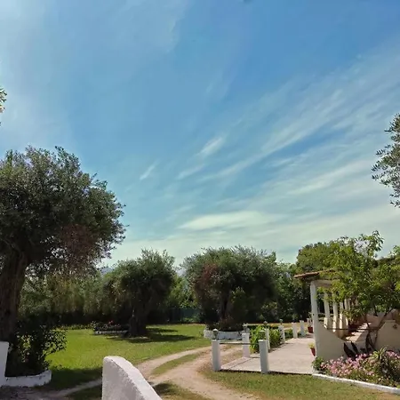 Apartamento Firefly Christos 13 *